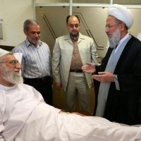 عيادة العلماء والشخصيات للإمام الخامنئي حفظه الله في المستشفى